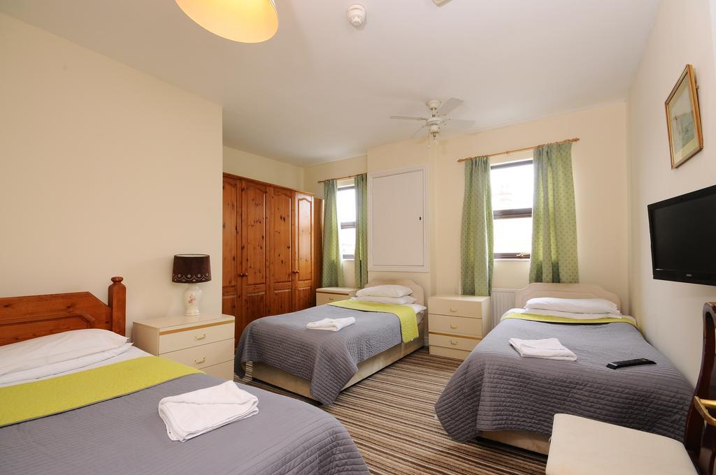 Wisma tamu The Rathmore 2*